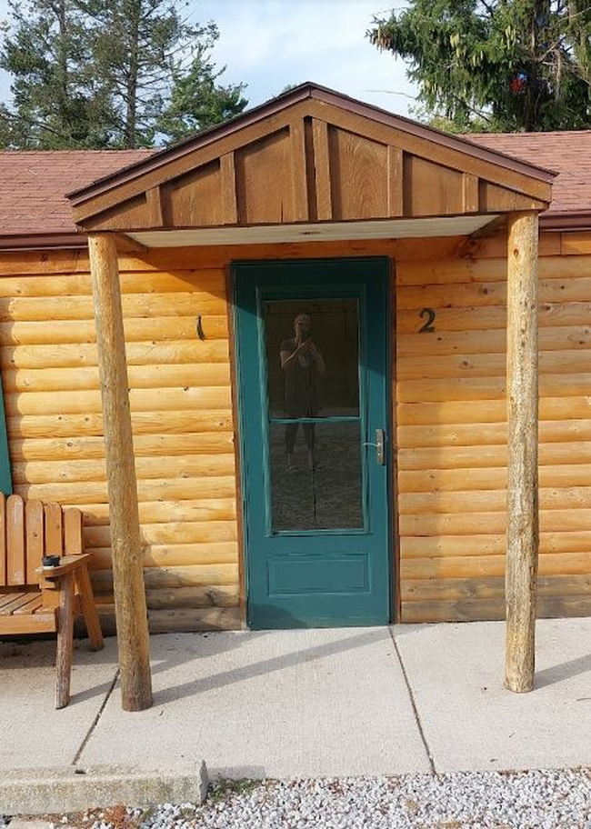 Motel Huron - Web Listing (newer photo)